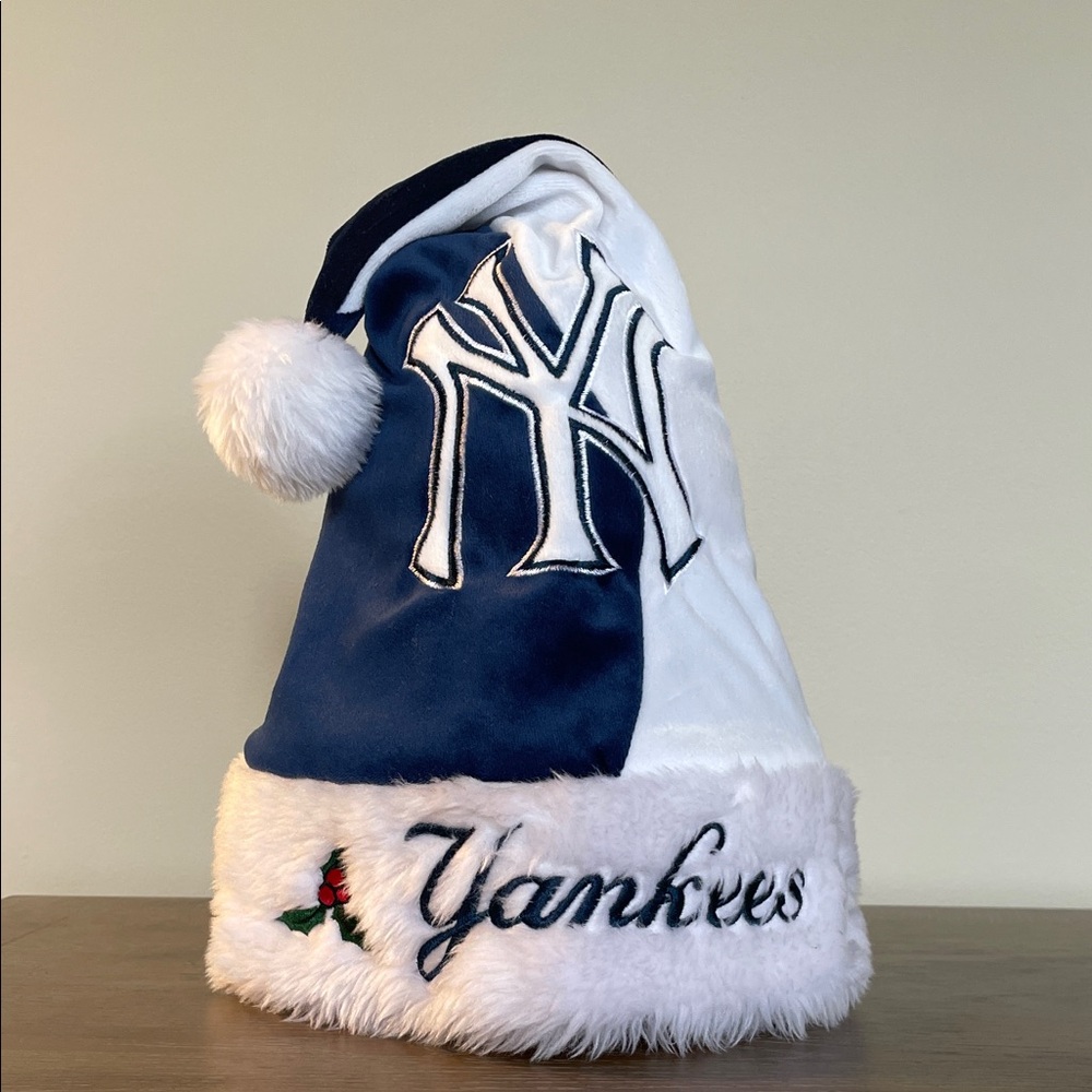 NY Yankees Santa Hat